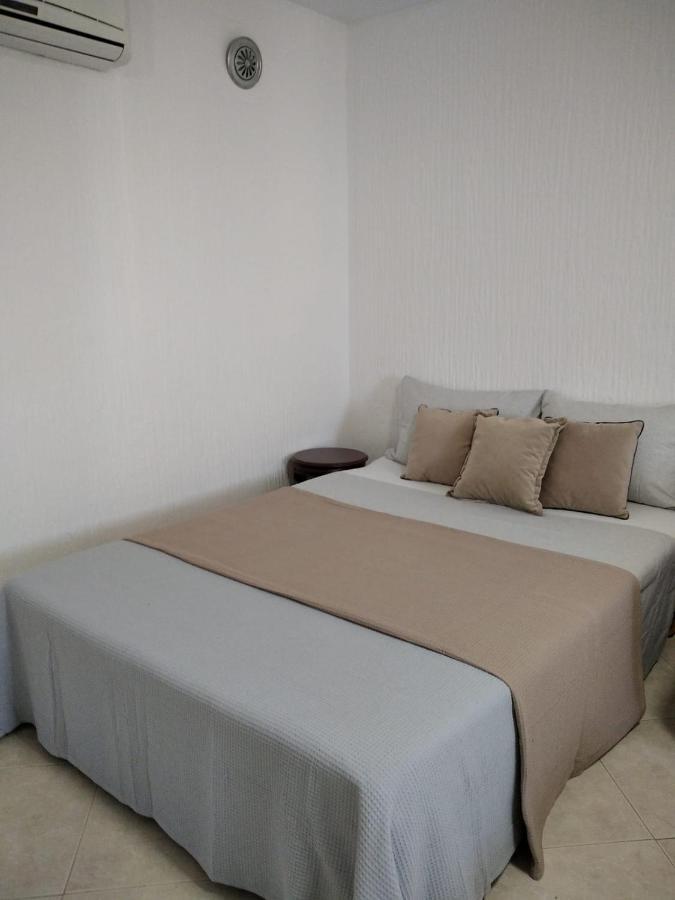 Aparttoni Apartment