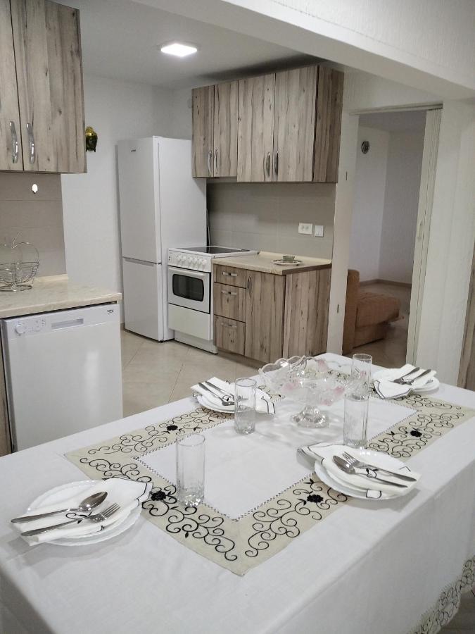 Aparttoni Dobra Voda