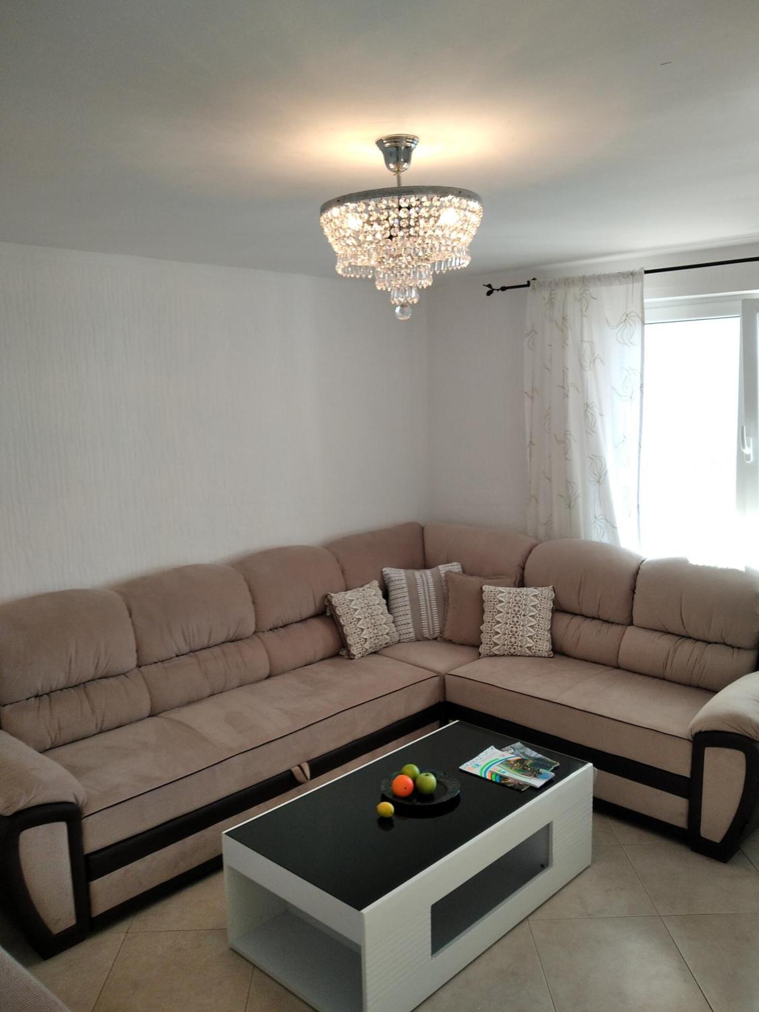 Aparttoni *