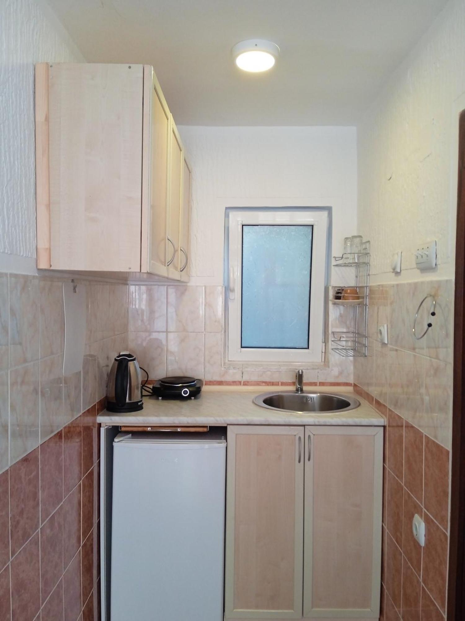 Aparttoni * Dobra Voda